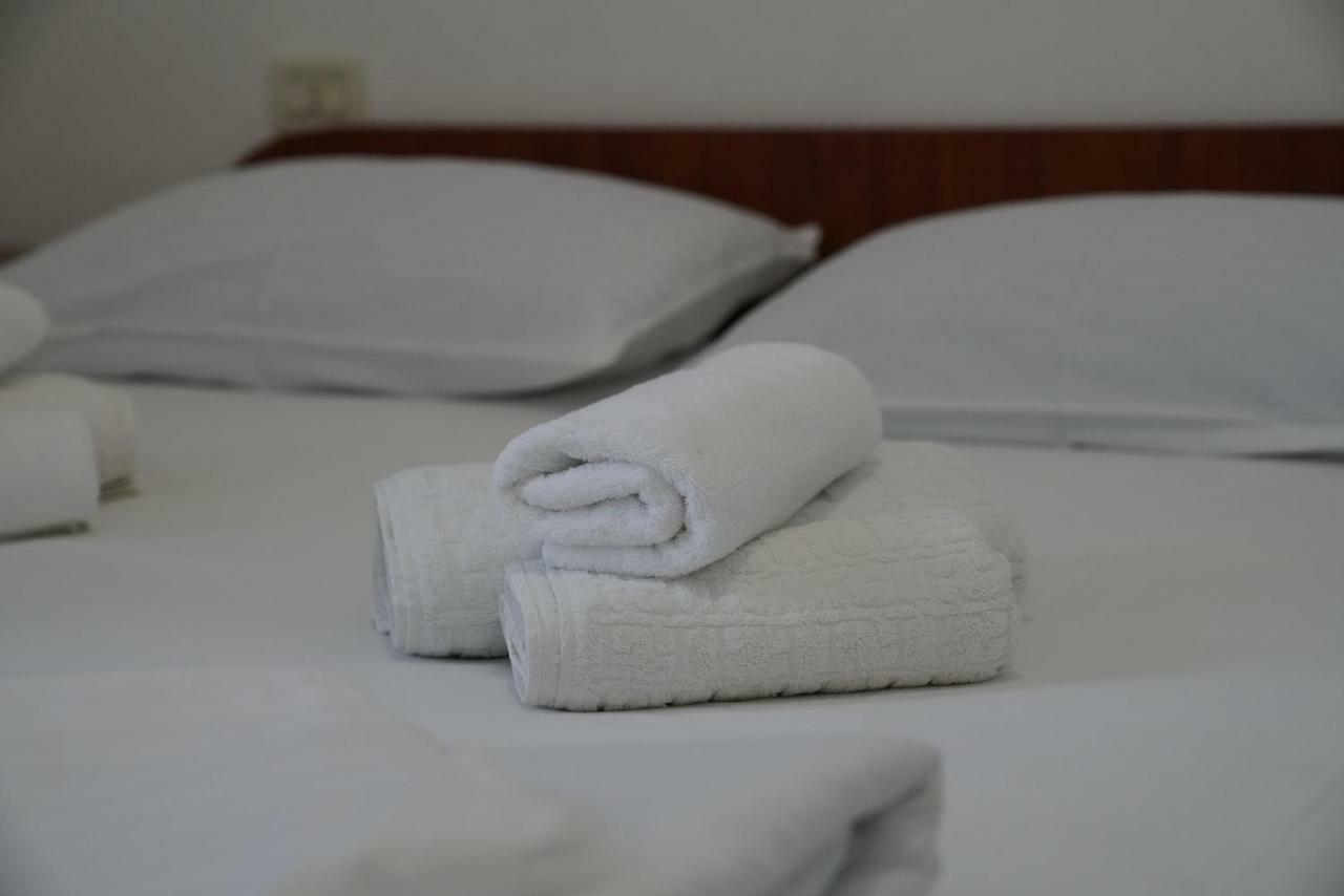 Sesar Apartments Krk - No. 2 Vinko كرك المظهر الخارجي الصورة